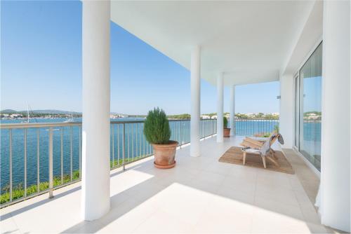 NEW! Villa Marilla, Front Sea View, Pool, AC, BBQ