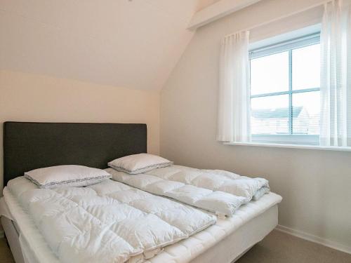 Postel nebo postele na pokoji v ubytování Holiday home Hals CV