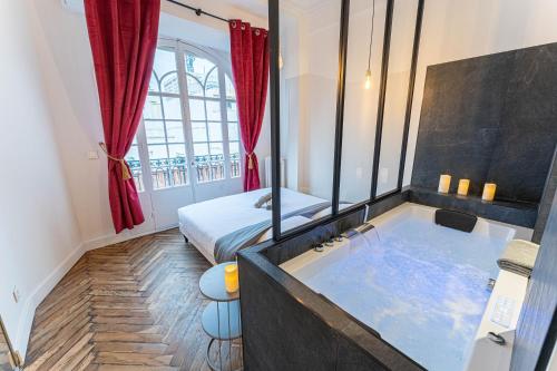 Gallery image of Jacuzzi-Nice quartier des musiciens-Loft in Nice