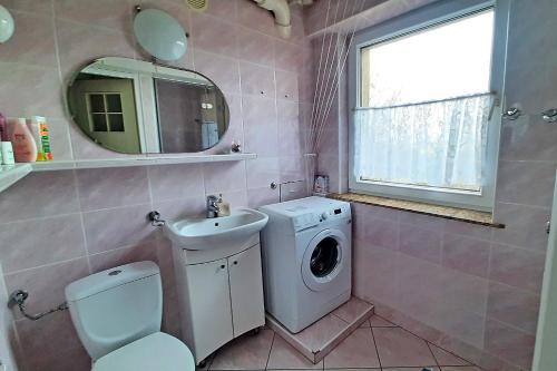 Apartament Redłowo Rybki tesisinde bir banyo