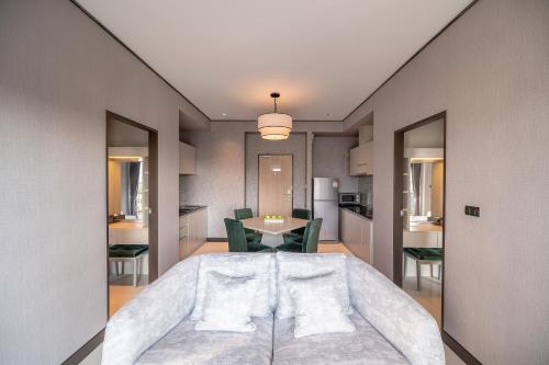 Katil atau katil-katil dalam bilik di Manhattan Pattaya Hotel - SHA Extra Plus