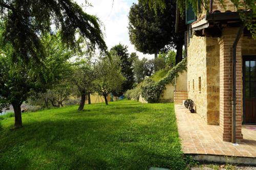 حديقة خارج Agriturismo Ai Lecci