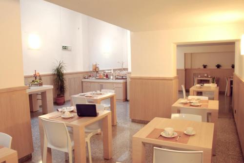 Dapur atau dapur kecil di Hotel Europa