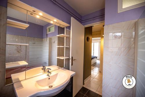 Ванна кімната в RARE, Fonctionnel, Idéal Famille ou Business