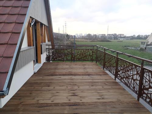Un balcón o terraza en La Goguette - Charmant gîte chez le vigneron