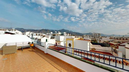 Luxury 5-Bed House with Pool and Sea View Nerja, Nerja ...