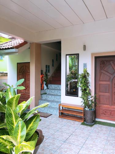 Κήπος έξω από το Khaolak 2K Pool Villa