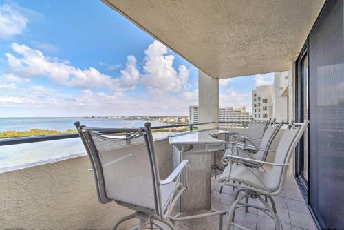 Remarkable Hudson Condo with Coastal Views!