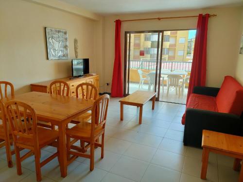 Χώρος καθιστικού στο Tamaris Playa Solo Familias Serviplaya