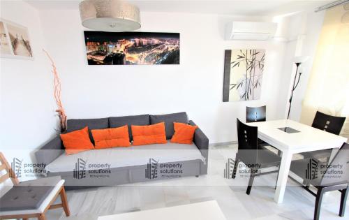 Lomas de Mena 15 - Apartamento Ático- Piscina - TERRAZA CON BARBACOA- PARKING GRATIS