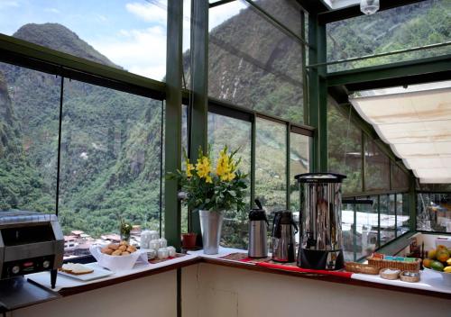 En generel udsigt til bjerge eller udsigt til bjerge taget fra hotellet