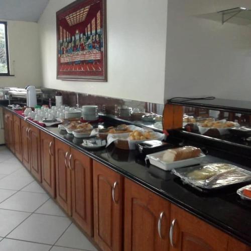 Makanan di atau berdekatan hotel