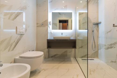 Vonios kambarys apgyvendinimo įstaigoje AMR Hotel - Durres