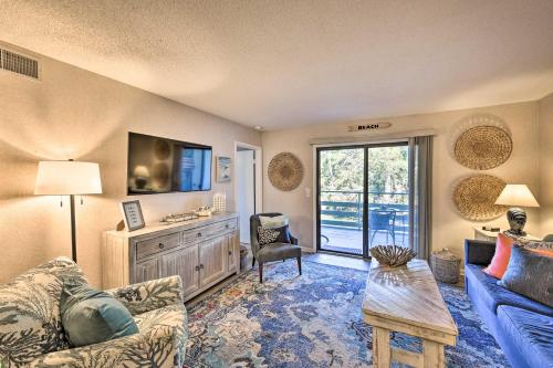 Half-Mi to Beach: Hilton Head Condo w/ Lagoon View photo 6