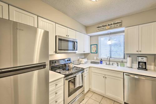 Half-Mi to Beach: Hilton Head Condo w/ Lagoon View photo 13