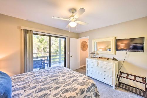Half-Mi to Beach: Hilton Head Condo w/ Lagoon View photo 7