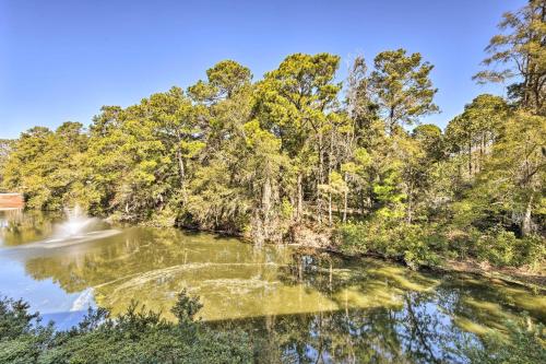 Half-Mi to Beach: Hilton Head Condo w/ Lagoon View photo 35