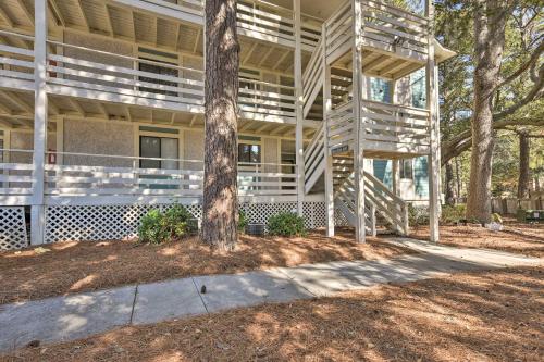 Half-Mi to Beach: Hilton Head Condo w/ Lagoon View photo 41