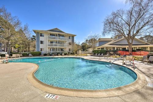 Half-Mi to Beach: Hilton Head Condo w/ Lagoon View photo 48