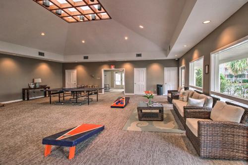 Half-Mi to Beach: Hilton Head Condo w/ Lagoon View photo 67