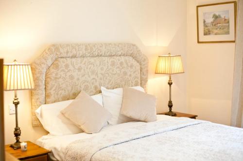 Кровать или кровати в номере The Kerryway