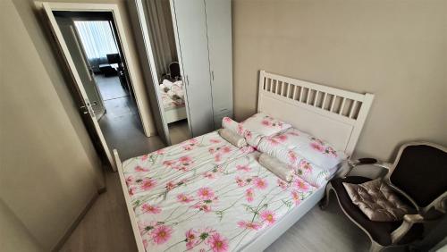 Ένα ή περισσότερα κρεβάτια σε δωμάτιο στο Classy apartment at European Quarter