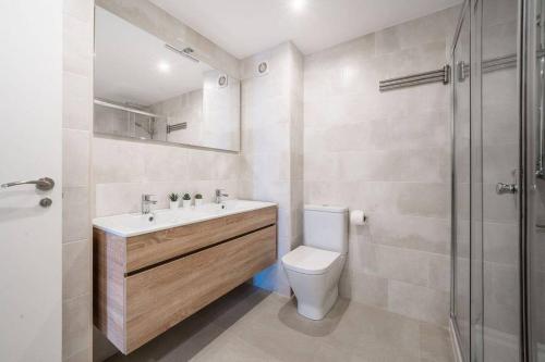 Stunning Fuengirola Gem with city and sea views
