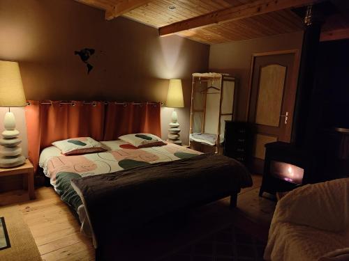 Un pat sau paturi într-o cameră la Chalet