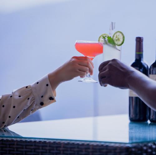 Bebidas en 2000 Hotel Downtown Kigali