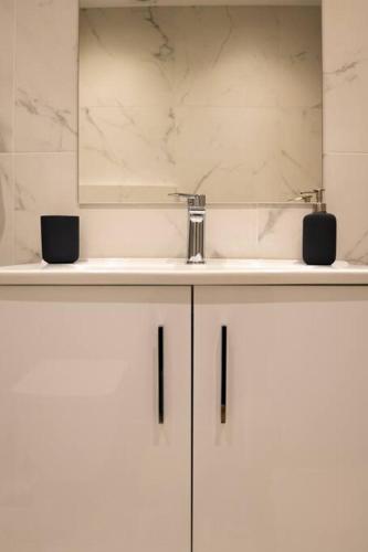 A11 Pristine & comfy studio near Plaka & Parthenon