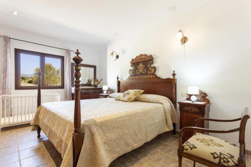 Posteľ alebo postele v izbe v ubytovaní Villa Can Xispa Family