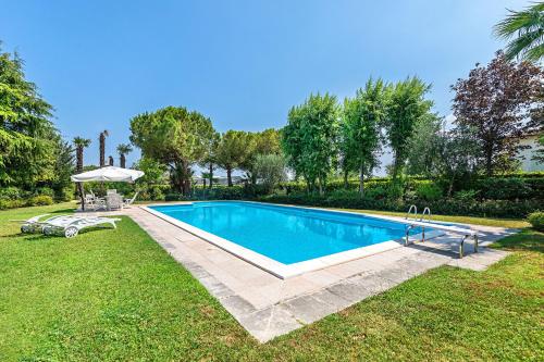 Afbeelding uit fotogalerij van Villa Lidia con piscina by Wonderful Italy in Moniga