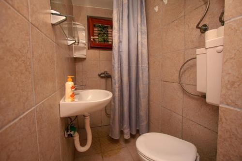 Et badeværelse på Robinson Ina 3