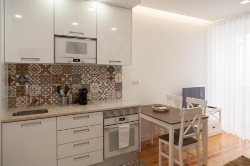 FLH Intendente Portuguese Flat