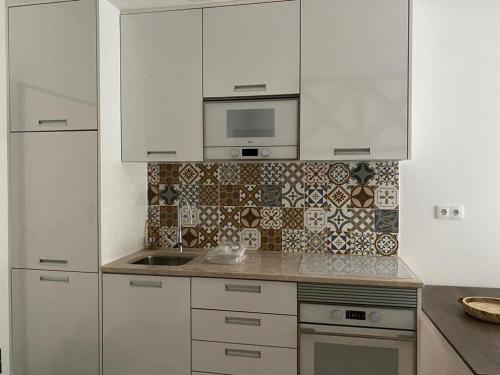 FLH Intendente Portuguese Flat