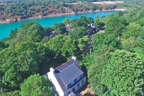 Holiday Home in Moëlan near Kerfany Beach