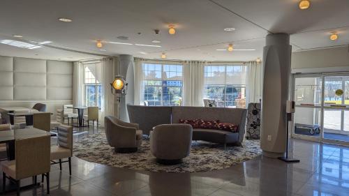 Hotel Indigo Jacksonville-Deerwood Park, an IHG Hotel Image