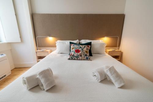 Modern 1BDR in Downtown Lisbon by LovelyStay
