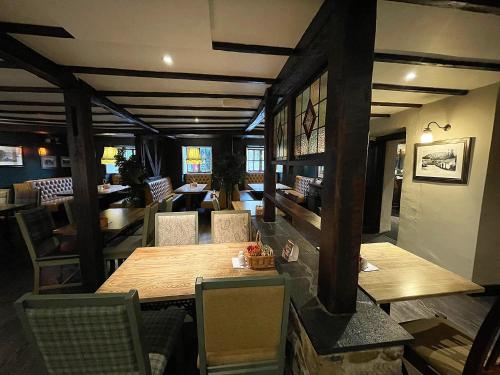 Un lugar para sentarse en The Bridge Inn