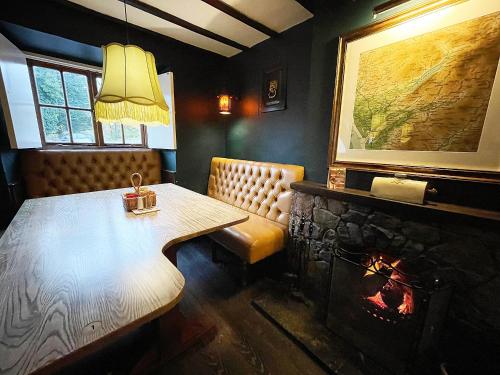 Un lugar para sentarse en The Bridge Inn