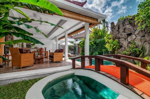 Kolam renang di atau dekat dengan Hevea Villas
