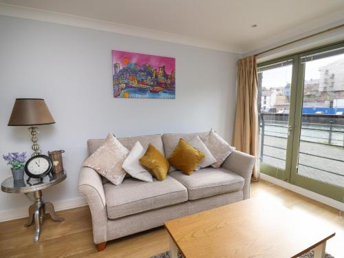 Flat 2 – Photos 3