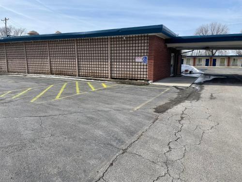 Gallery image of American Motor Inn - Rock Island in Rock Island