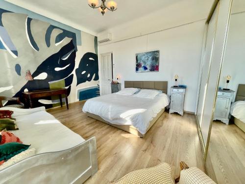 Spacious 3 BR flat Nice center - magnificent view