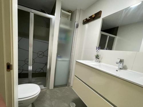 Kúpeľňa v ubytovaní APARTAMENTO PINAR de MONTEMAR