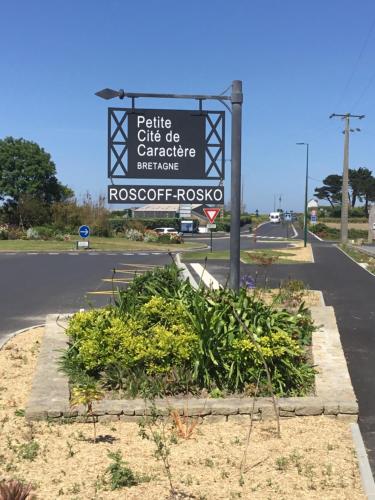 Φωτογραφία από το άλμπουμ του Appartement neuf style industriel *** proche de la mer σε Roscoff
