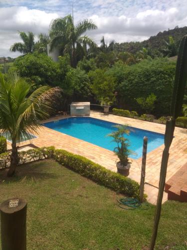 Bazén v ubytování Chacara 70 km de SP - A tranquilidade do campo com conforto da cidade nebo v jeho okolí
