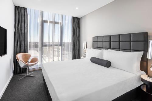 Gallery image of Meriton Suites Mascot Central in Sydney