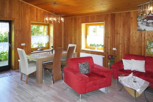 Posezení v ubytování Holiday home in Ulrichsgr n with a terrace