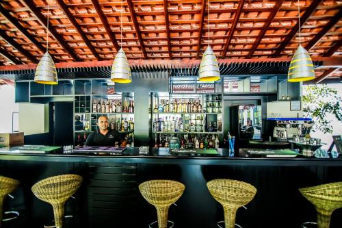 The Covanro Airport Hotel - Katunayakeにあるラウンジまたはバー